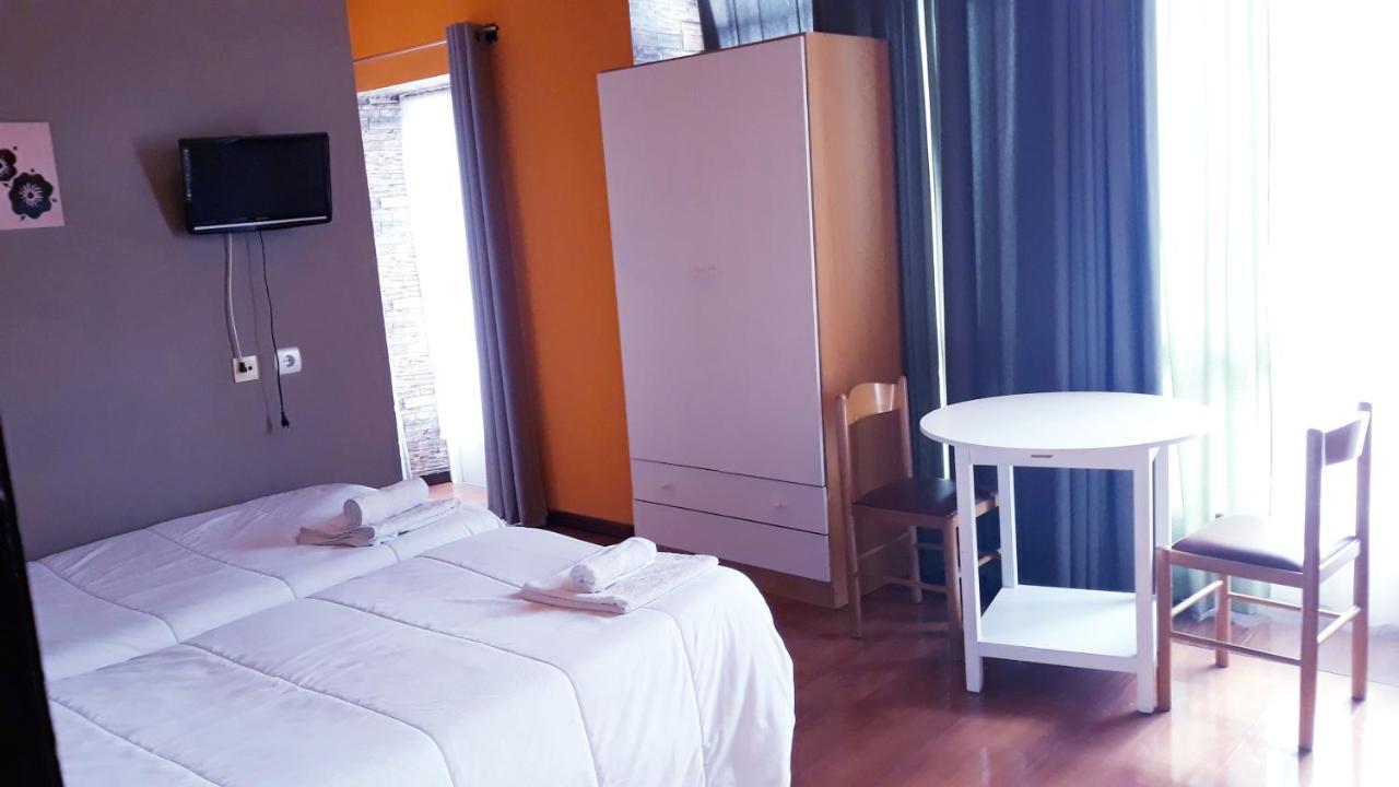 Apartahotel Portal De Leon Caboalles de Abajo Екстериор снимка